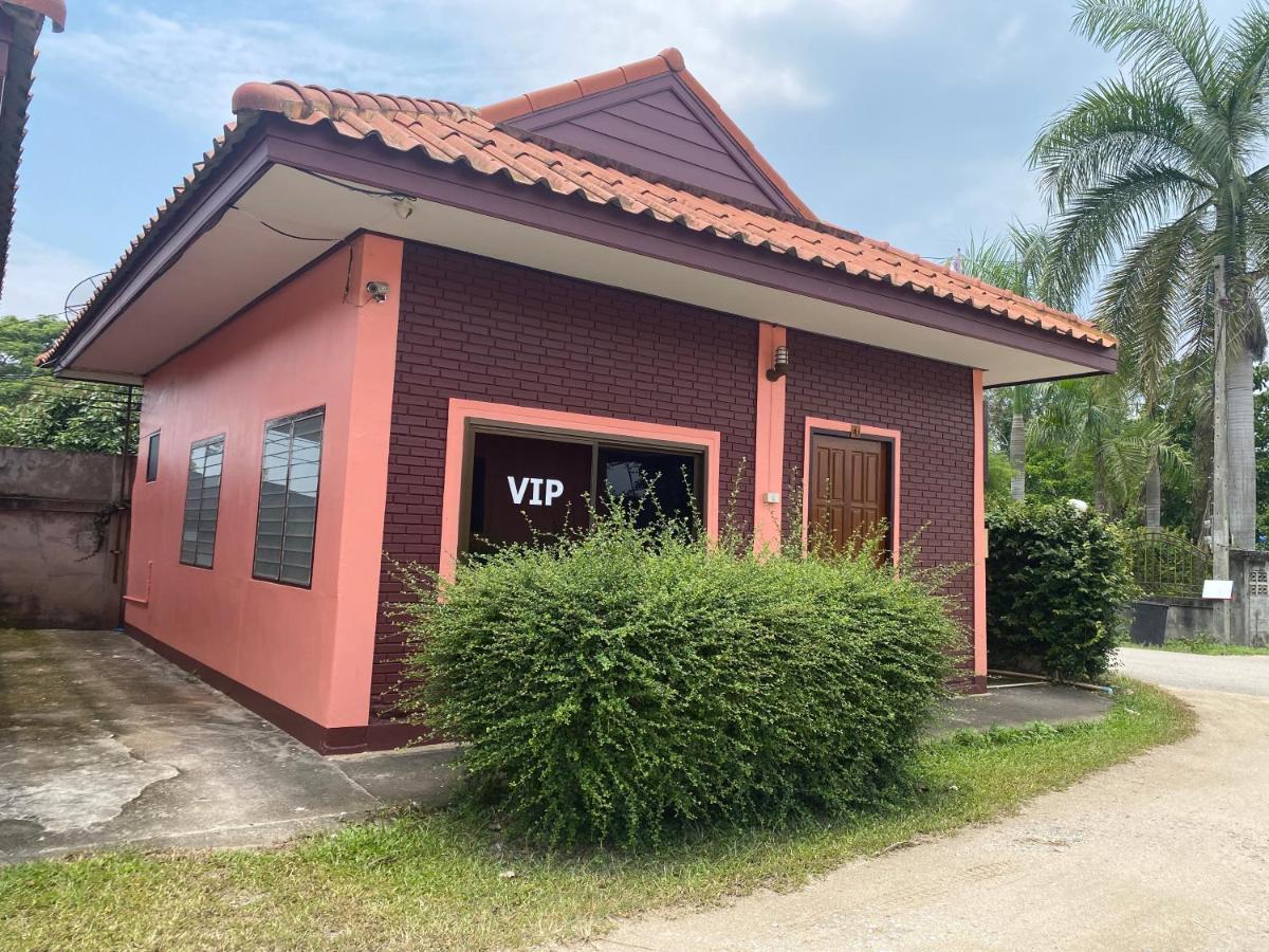 โพธิ์ทองริมทุ่ง Pothong Rimtung Hotel Fang Exterior foto
